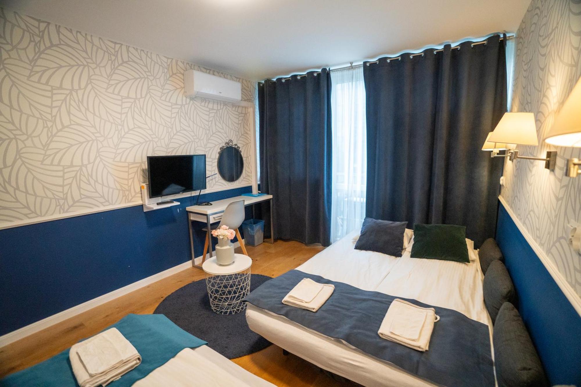 Apartament Hotel Grzybowska 9 Warsaw Exterior photo