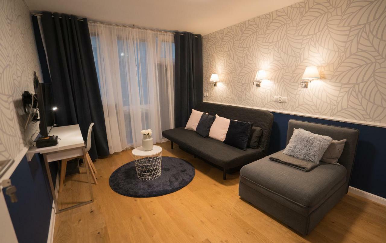 Apartament Hotel Grzybowska 9 Warsaw Exterior photo
