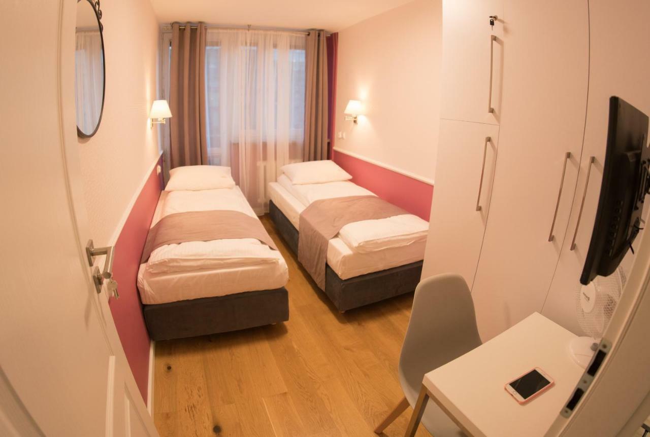 Apartament Hotel Grzybowska 9 Warsaw Exterior photo