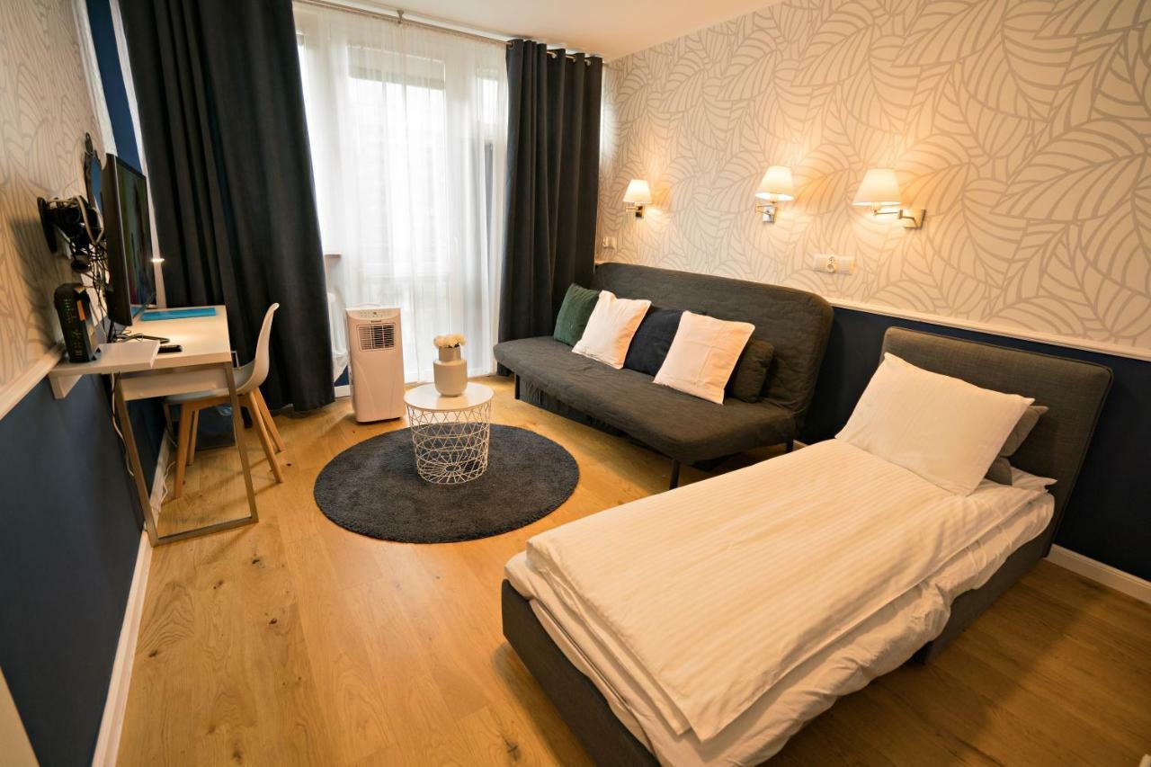 Apartament Hotel Grzybowska 9 Warsaw Exterior photo