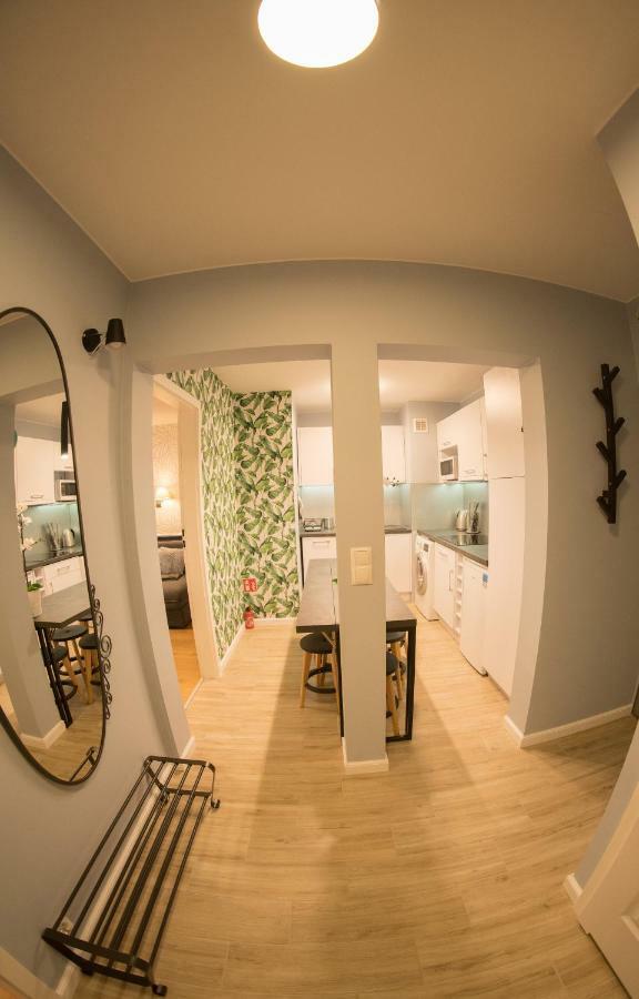 Apartament Hotel Grzybowska 9 Warsaw Exterior photo